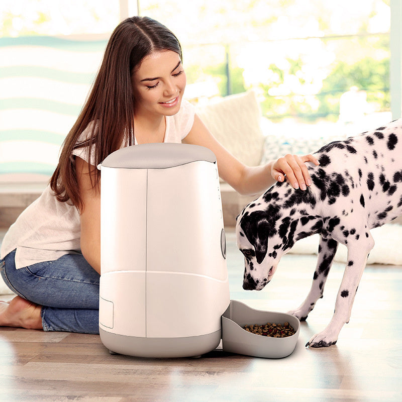 Crystal pet smart feeder